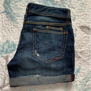 🍉Aeropostale Jean shorts 5/6 dark denim wash, roll hem, yellow thread details